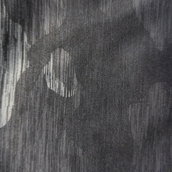 Camo Biker Shorts - Picture 5 of 6